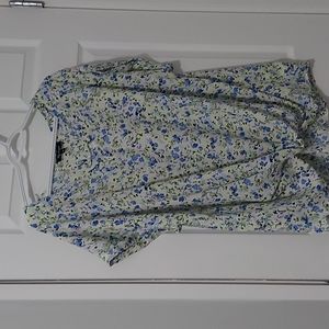 Lilly Morgan cap sleeved floral blouse